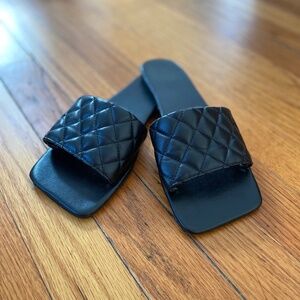 SHEIN quilted slides, Size: 7, Color: black